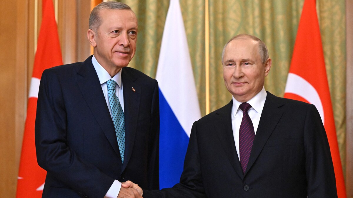 Rencontre entre le président russe Vladimir Poutine et son homologue turc Recep Tayyip Erdogan.