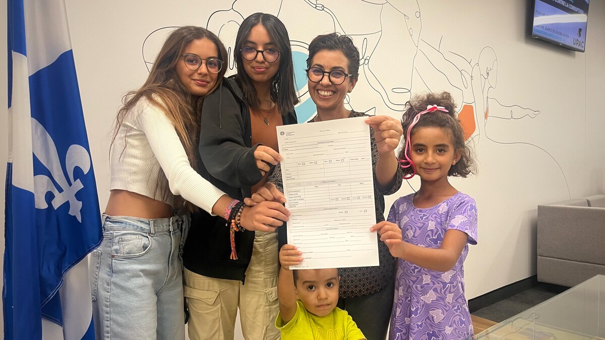 Leila Fitouri et ses enfants.