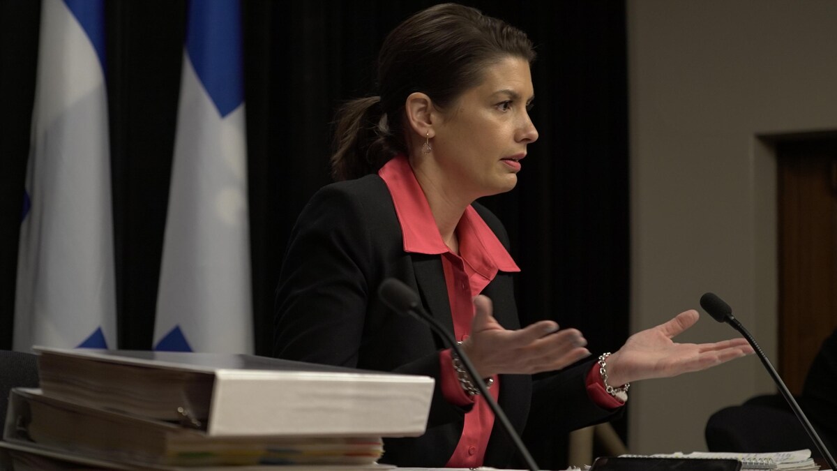 La ministre des Transports et de la Mobilité durable, Geneviève Guilbault.