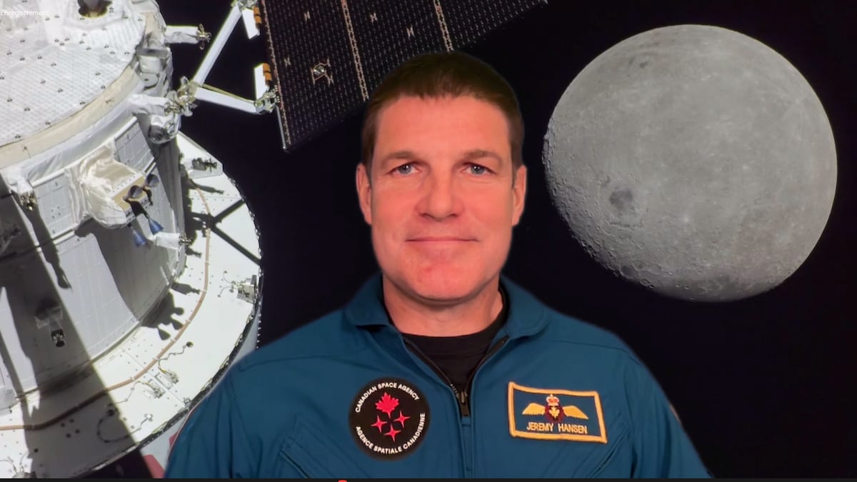 L'astronaute canadien Jeremy Hansen a répondu aux questions d'élèves de l'Ontario et du Nunavut.