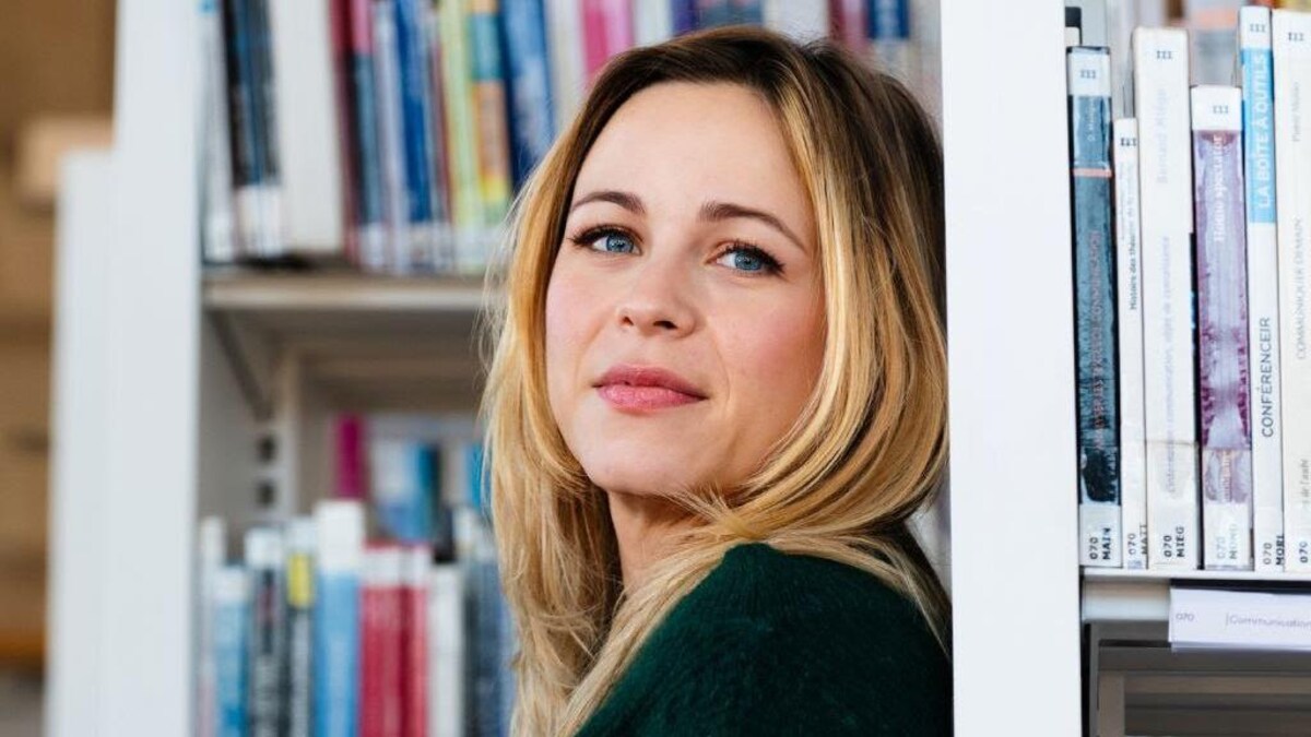 Entre poésie et classiques : la bibliothèque de Julie Gillet