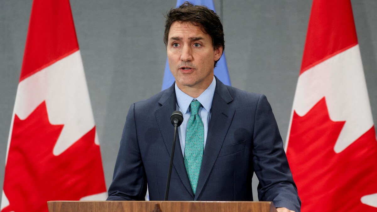 Le premier ministre canadien Justin Trudeau tient une conférence de presse.
