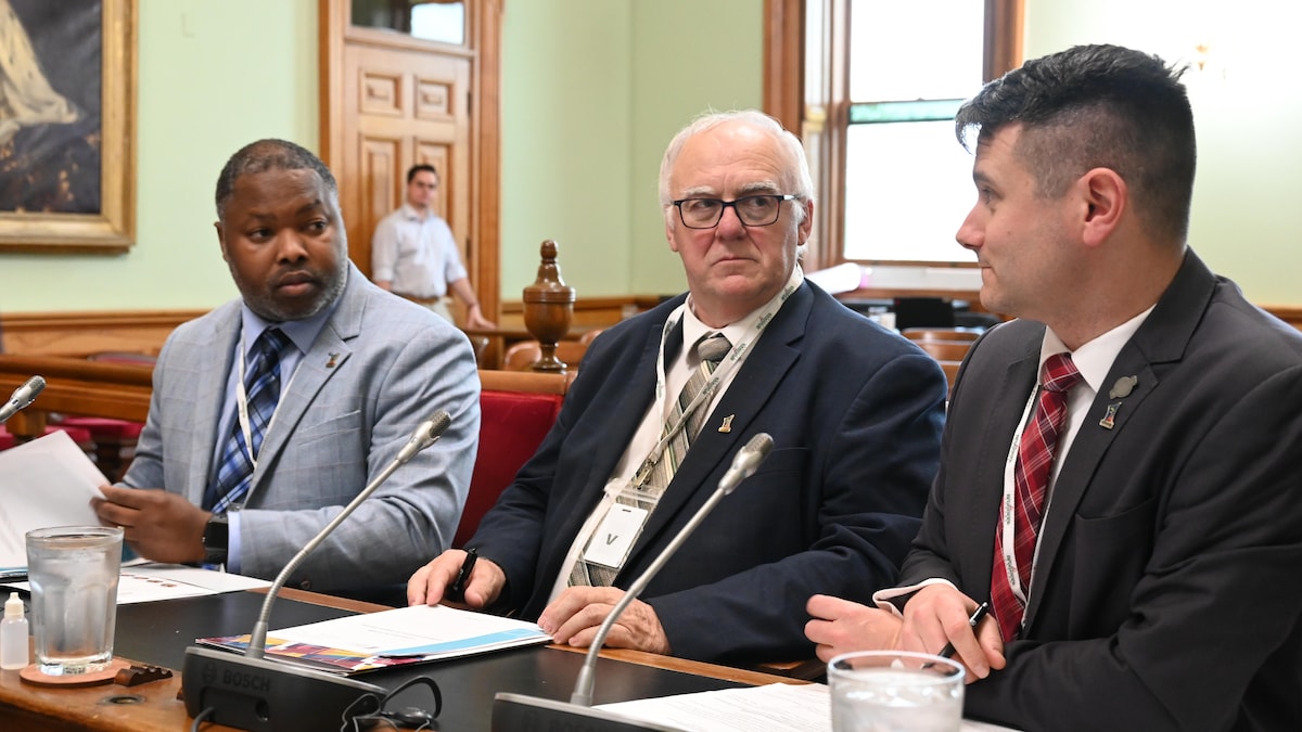 On suit de près la révision de la Loi sur les langues officielles à Memramcook
