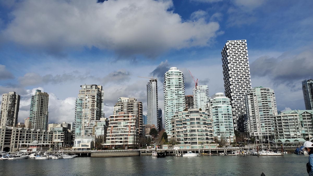 La vue des tours résidentielles de Vancouver.
