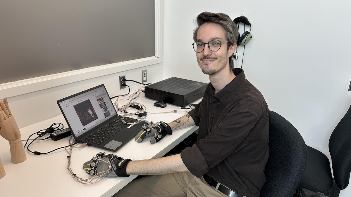 Mettre des gants pour mieux entendre