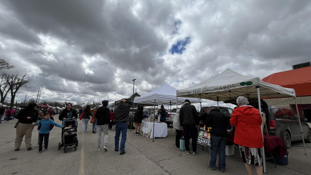 Le marché fermier de Regina, le samedi, dans le REAL District, le 4 mai 2024.