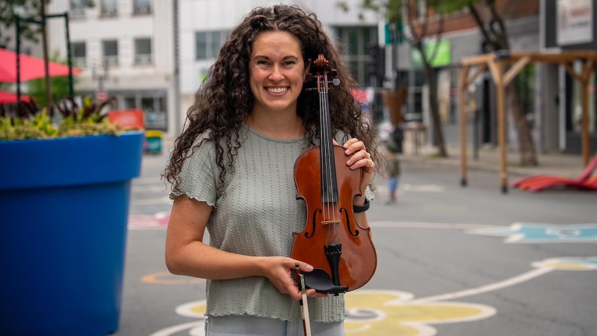 De Laval à l’Abitibi : une violoniste retrouve Richard Desjardins