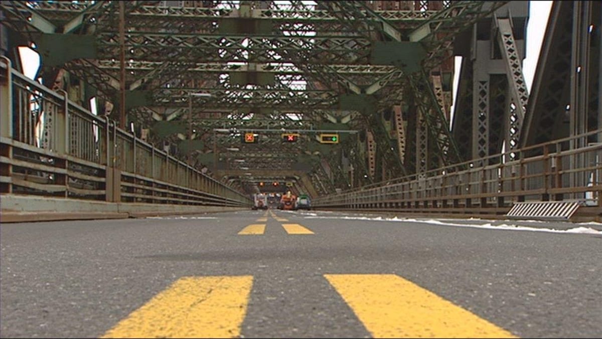 La voie carrossable du pont du Québec est arrivée à sa fin de vie utile