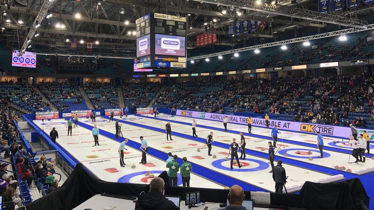 Les glaces des essais olympiques de curling au Sasktel Centre, à Saskatoon, en 2021.