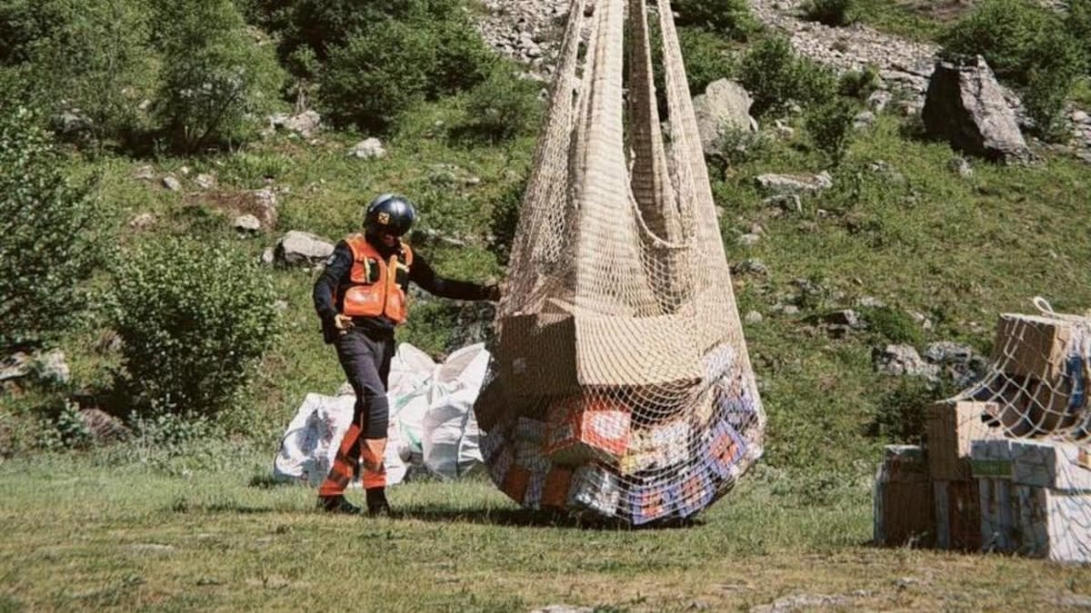 Des bières du Siboire qui sont livrées... par hélicoptère