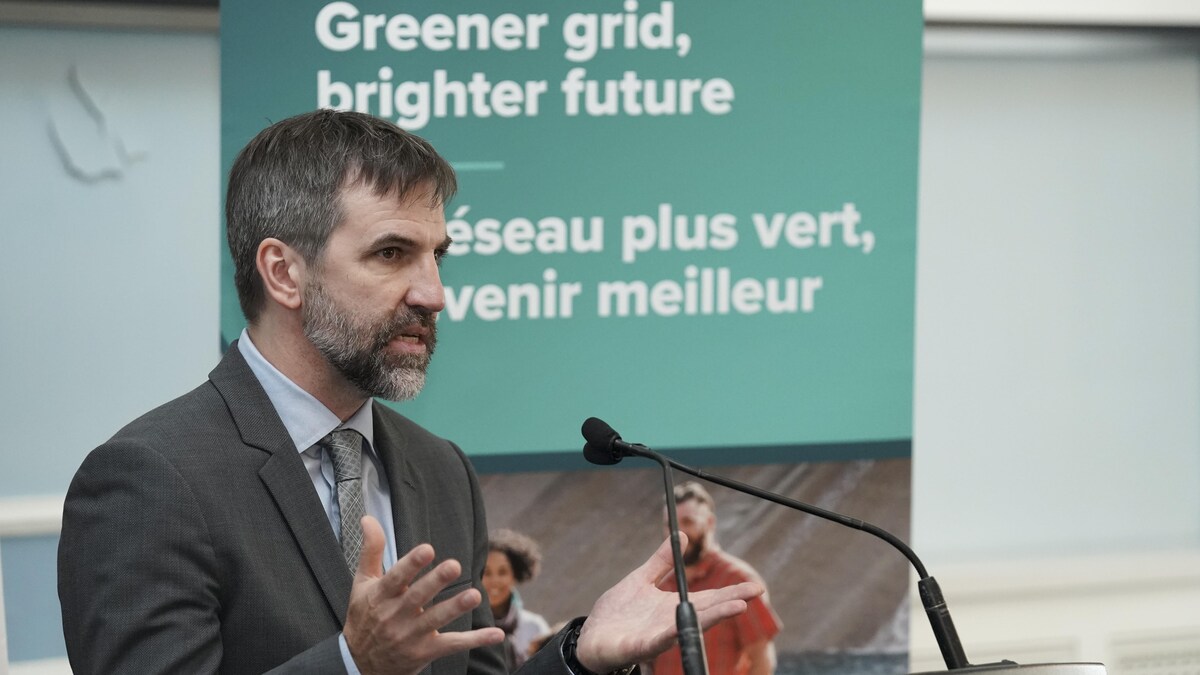 Le ministre fédéral de l'Environnement et du Changement climatique, Steven Guilbeault. 