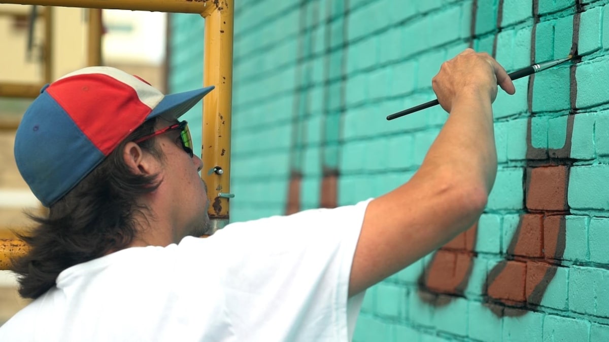 Christian Champan, un artiste autochtones qui peint sa murale