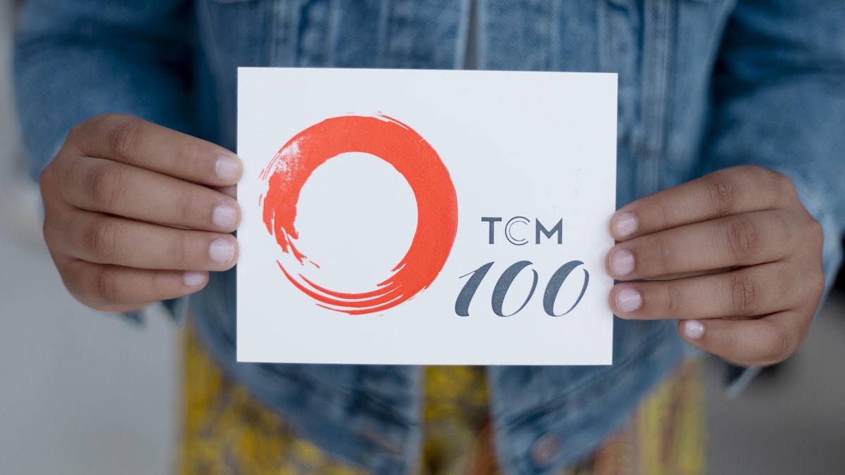 Logo officiel du 100e anniversaire du Théâtre Cercle Molière. 