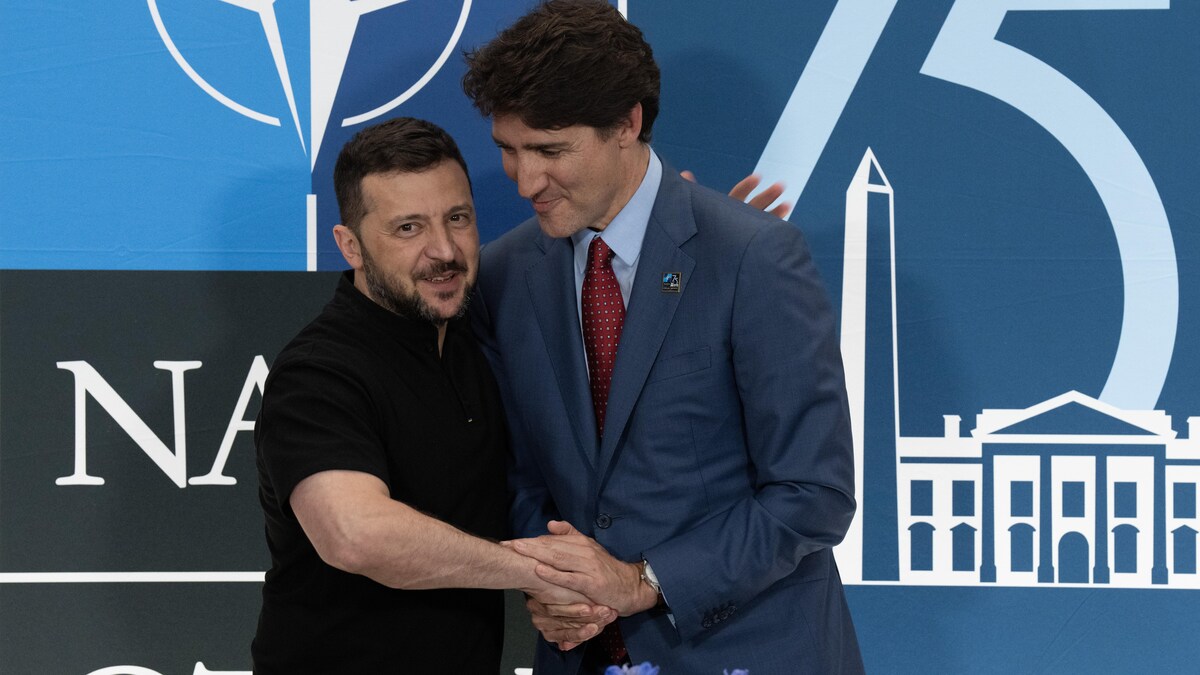 Justin Trudeau et Volodymyr Zelensky au sommet de l'OTAN à Washington.