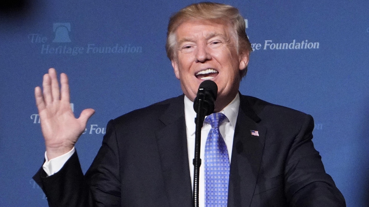 L'ancien président américain Donald Trump prononce un discours sur la réforme fiscale lors de la réunion du Club du président de l'Heritage Foundation dans un hôtel de Washington