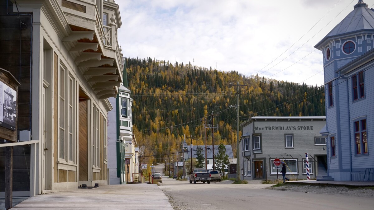 Vue de la rue King à Dawson, le 22 septembre 2023. 