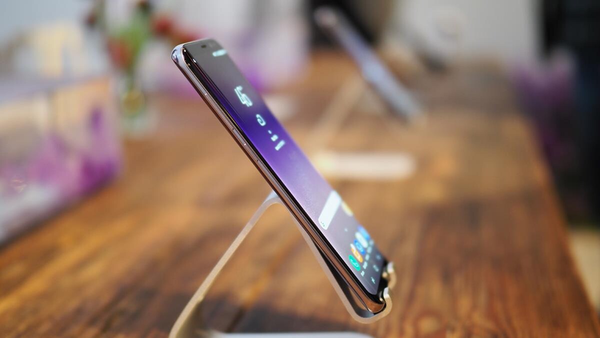 Smartphone maker Samsung plans to vigorously contest Epic Games' baseless claims, according to a statement.