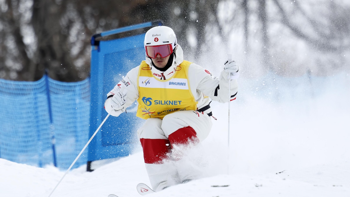 Mikaël Kingsbury skie.