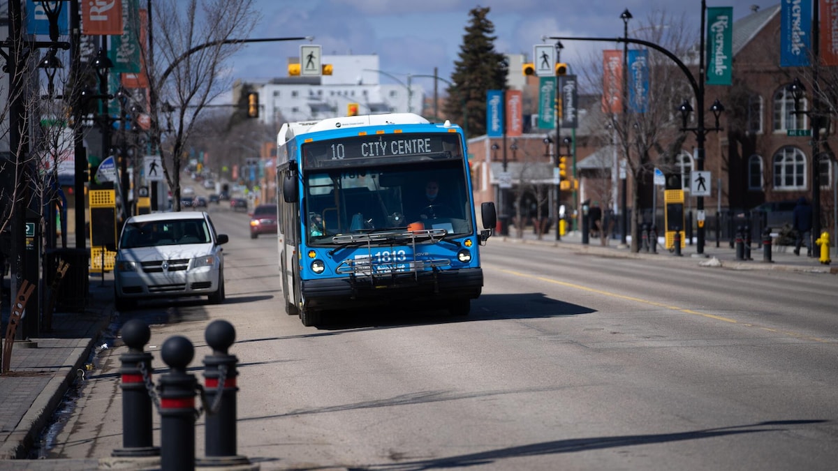 Autobus de Saskatoon Transit.