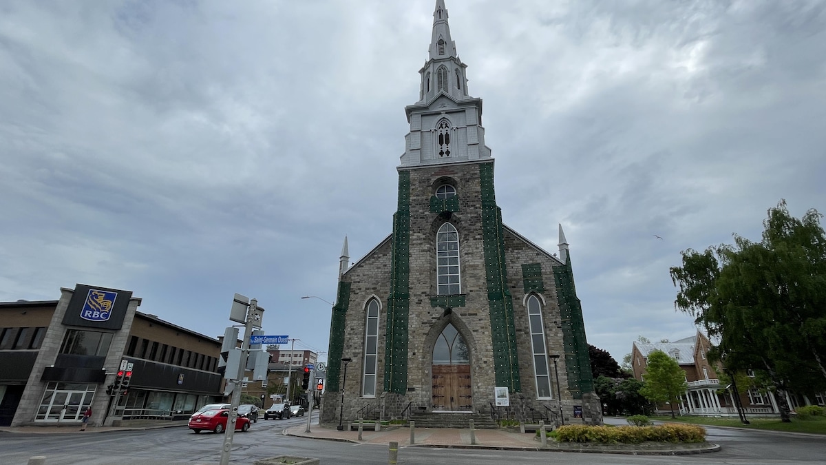 Québec alloue 2,9 millions de dollars pour des travaux d’urgence à la cathédrale de Rimouski