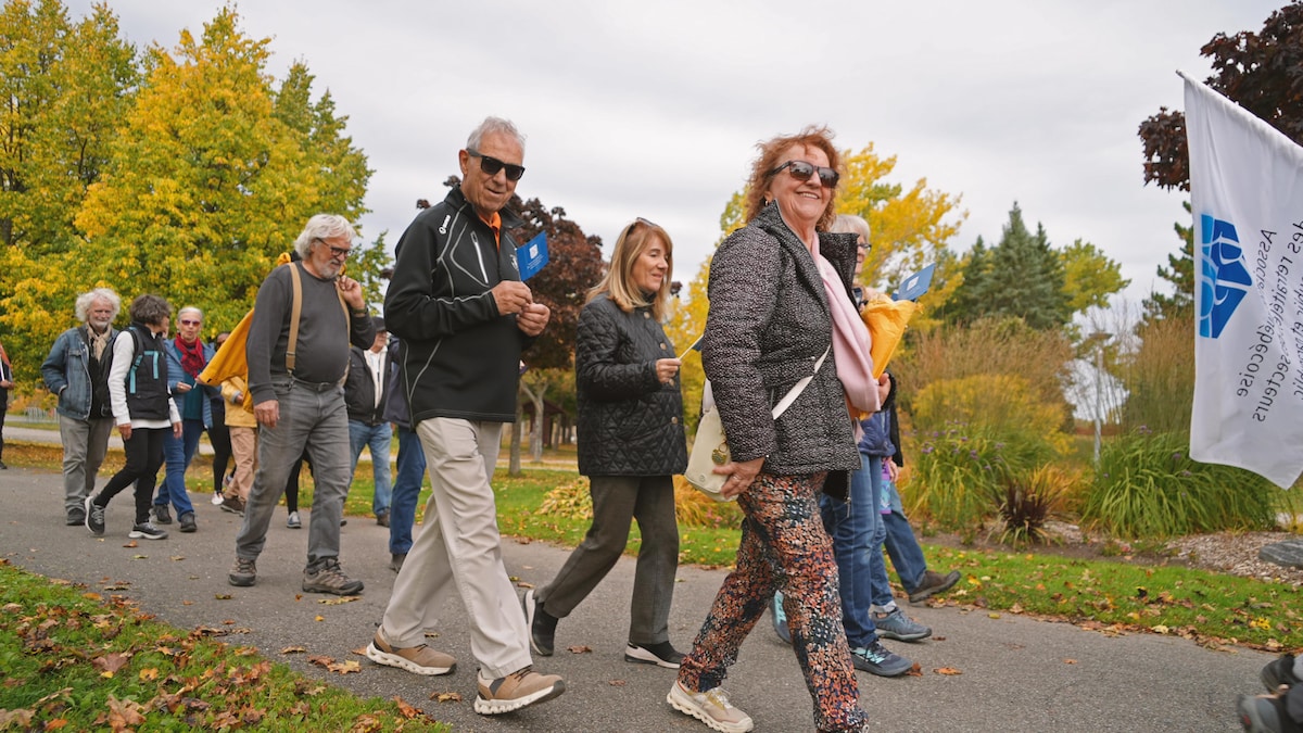 Une marche pour le bien-être des personnes aînées