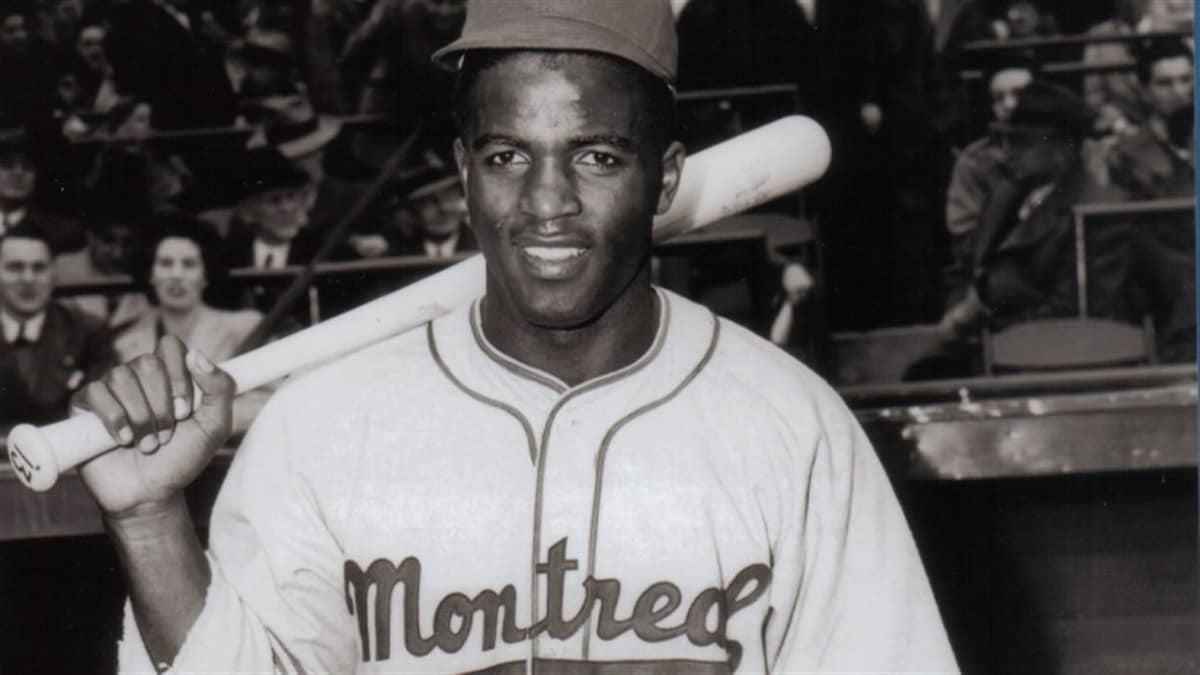 Jackie Robinson en uniforme des Royaux de Montréal (1946)