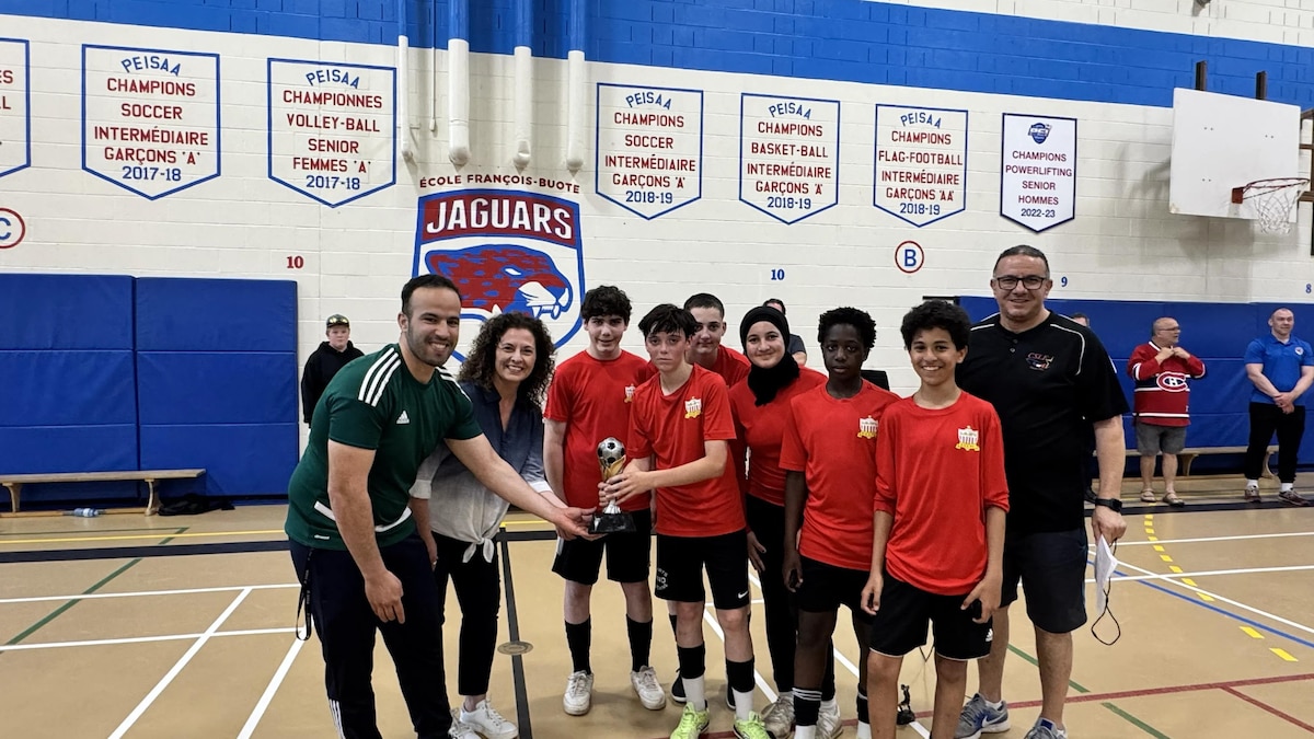 Un tournoi de soccer scolaire part du bon pied