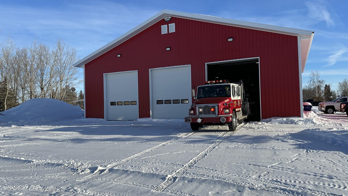 Une nouvelle caserne pour les pompiers de Zenon Park Le téléjournal