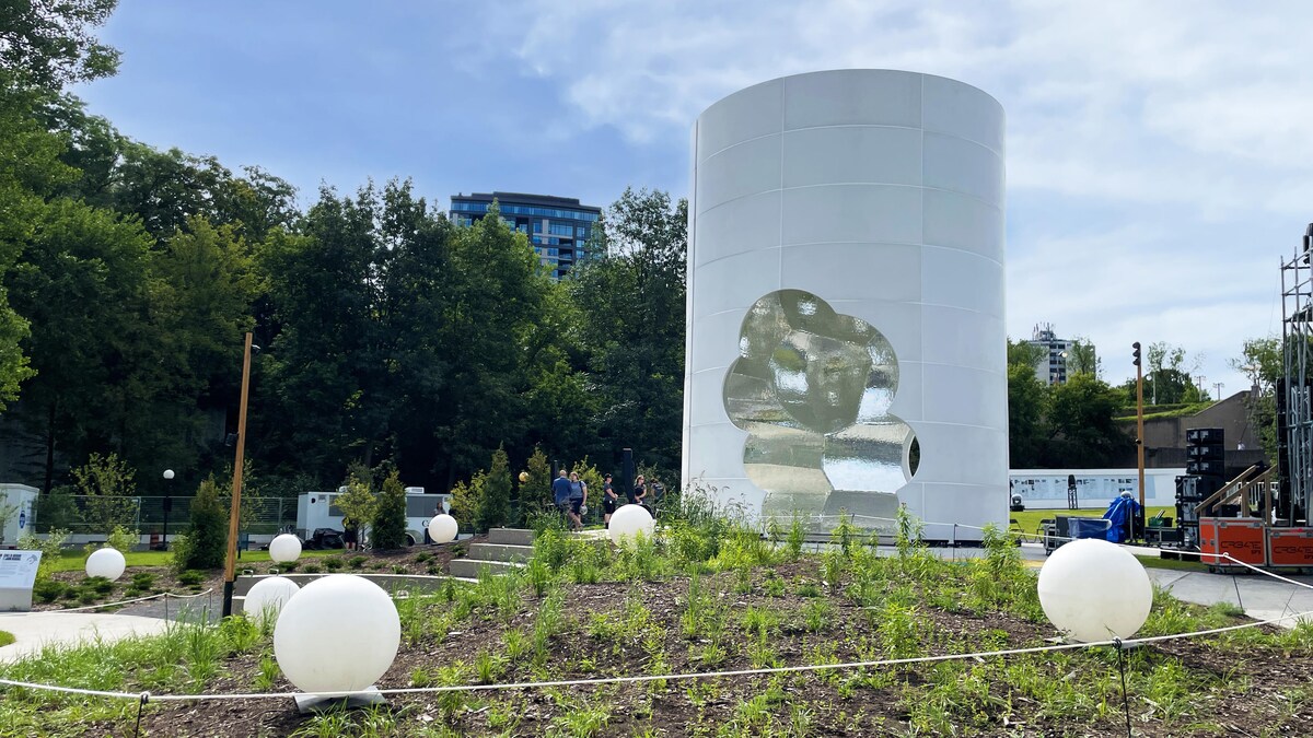 Coup de tonnerre : un monument en mémoire des victimes de la purge LGBT