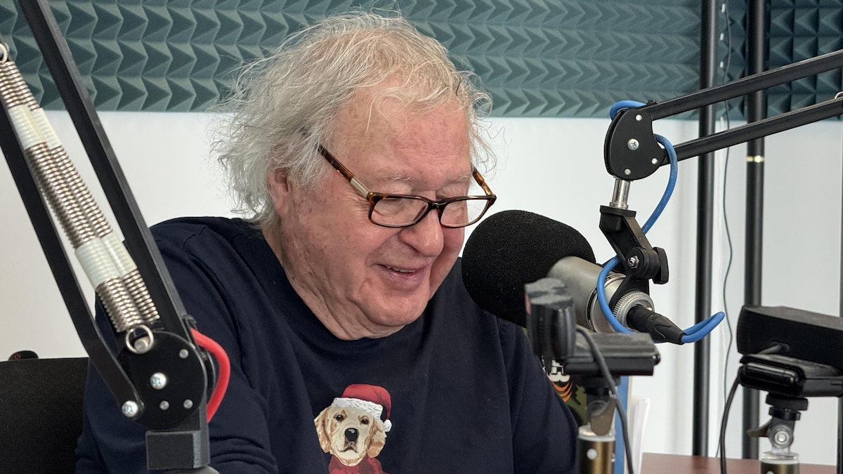 Jean Brisson accroche son micro… à 95 ans!