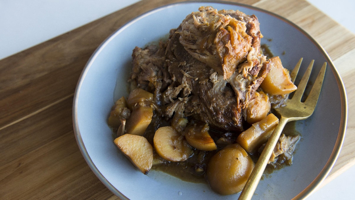Porc braisé au gingembre et aux patates jaunes | Mordu