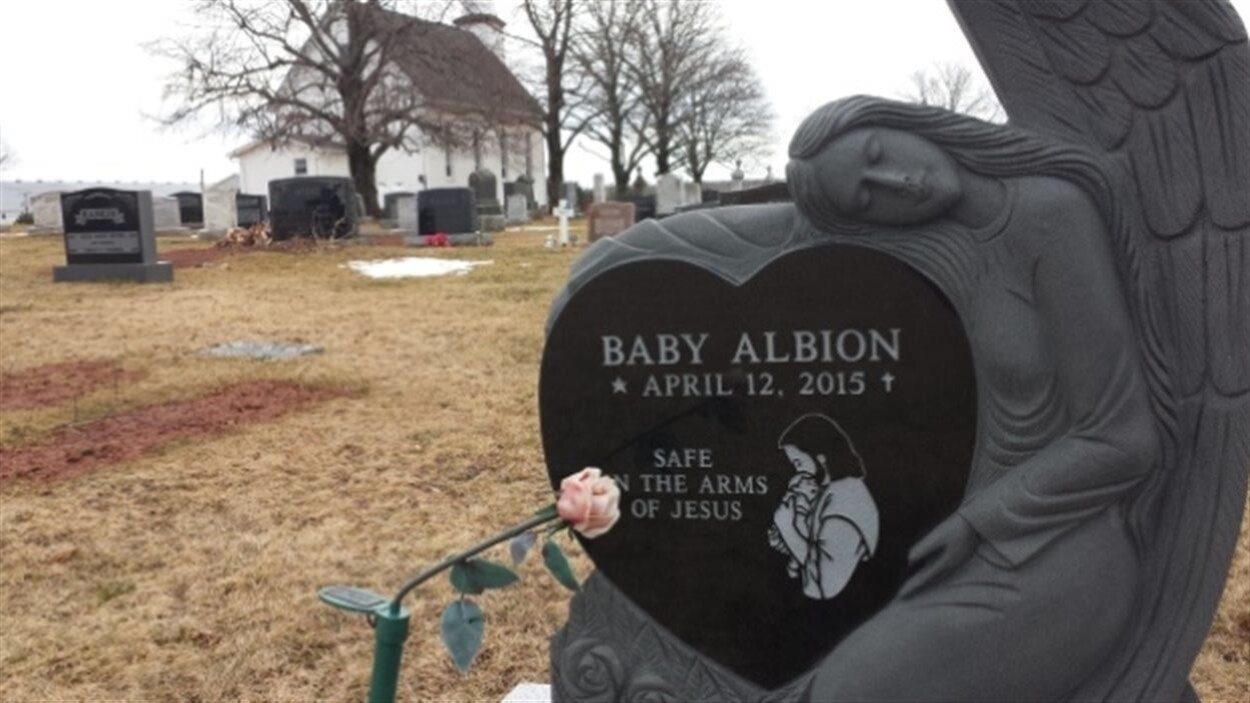 I P E Bebe Albion Etait Un Petit Garcon Arrive A Terme Devoile La Grc Radio Canada Ca