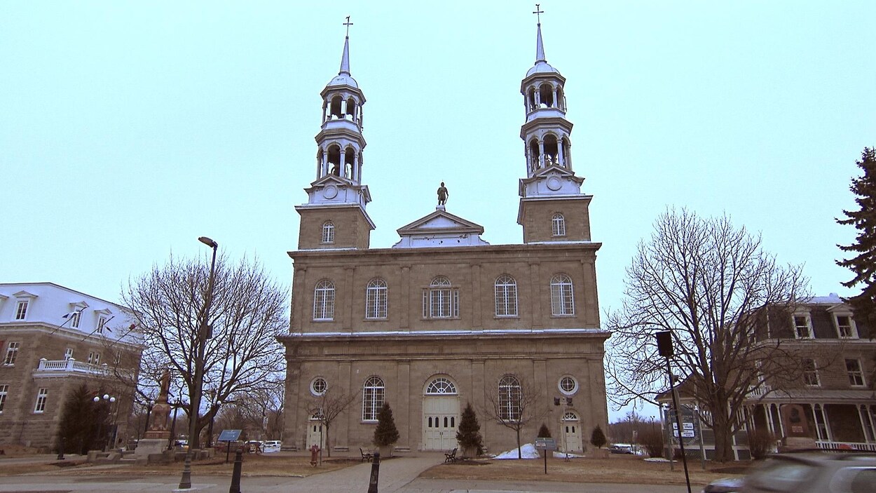 L'église de StEustache risque de disparaître ICI RadioCanada.ca L'église de StEustache risque de disparaître ICI RadioCanada.ca