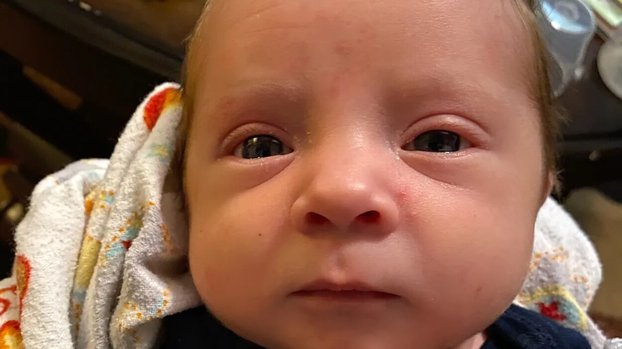 Atteinte De La Covid 19 Avec Son Poupon Elle Rappelle Les Manitobains A L Ordre Coronavirus Radio Canada Ca