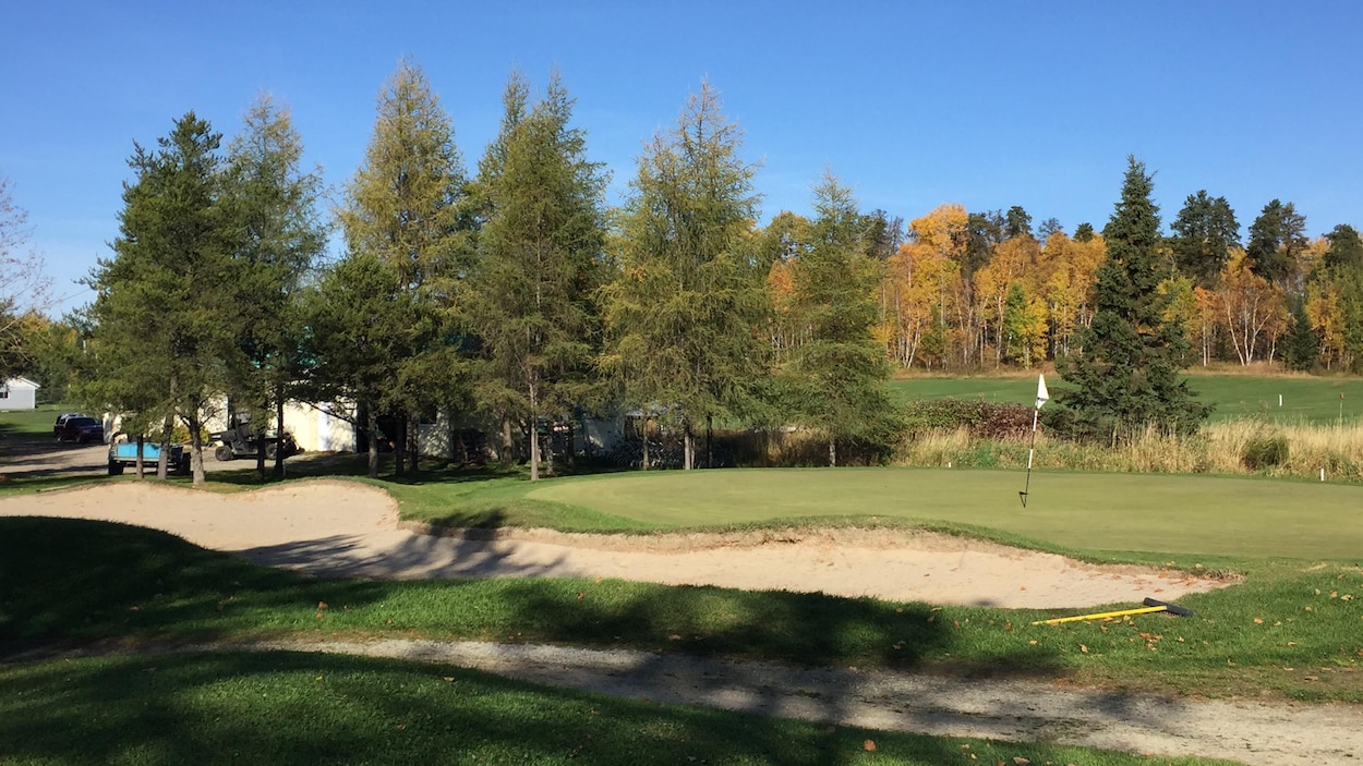 Terrain de golf au club L'Oiselet d'Amos
