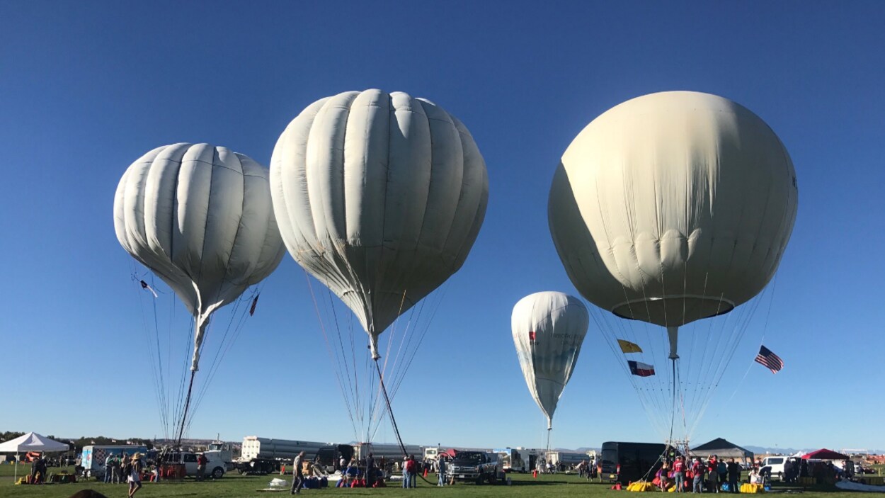 Le départ des ballons à gaz, à Albuquerque au Nouveau-Mexique