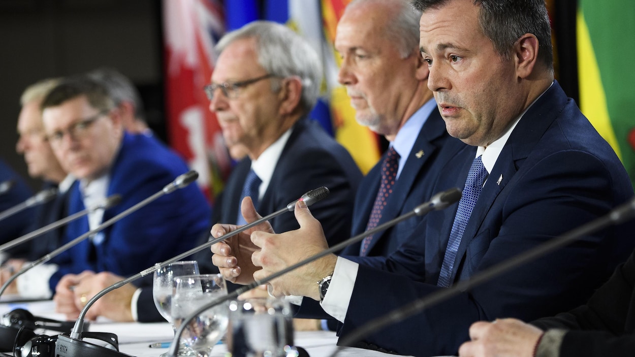 Jason Kenney, le premier ministre de l'Alberta, parle aux médias après le Conseil de la fédération du 2 décembre 2019.