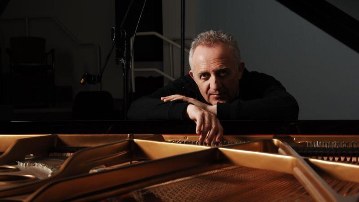 Le chef Bramwell Tovey est décédé RadioCanada.ca