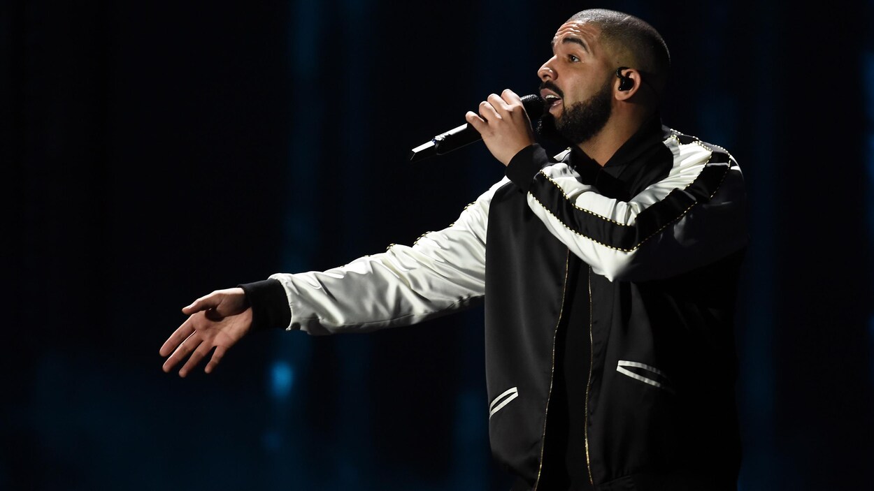 Le chanteur canadien Drake Le chanteur canadien Drake