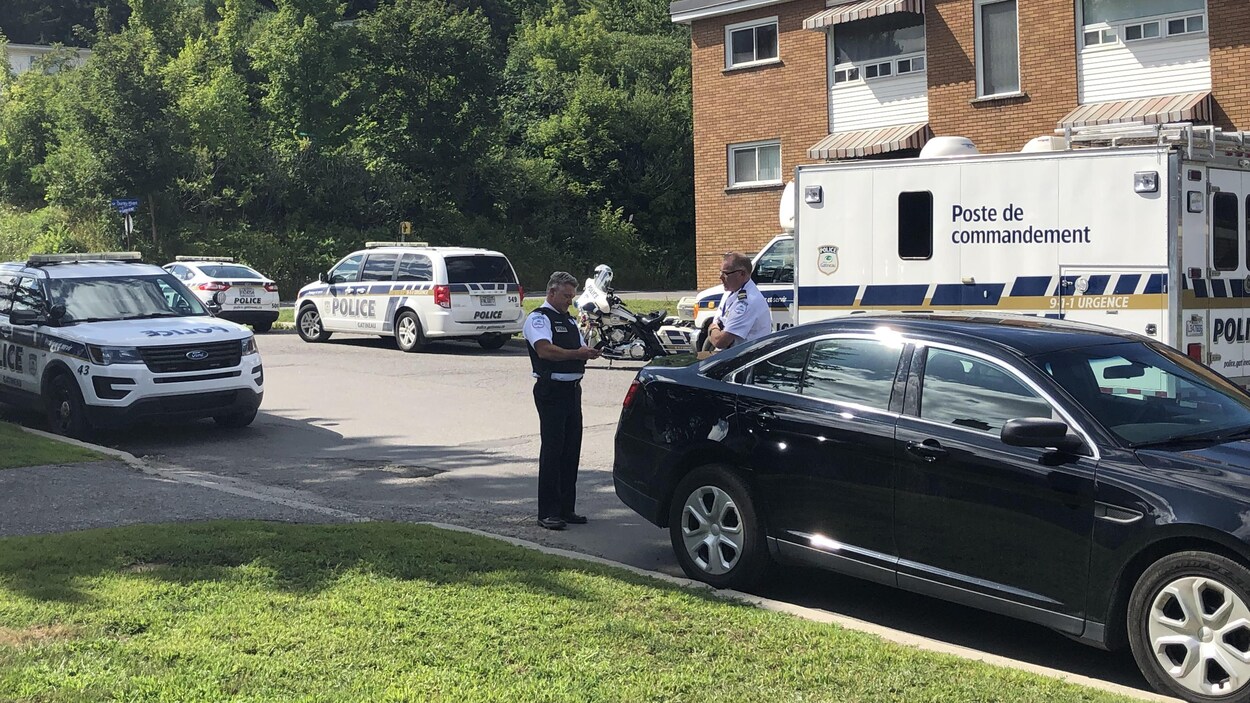 Un camion de poste de commandement du service de police de Gatineau.