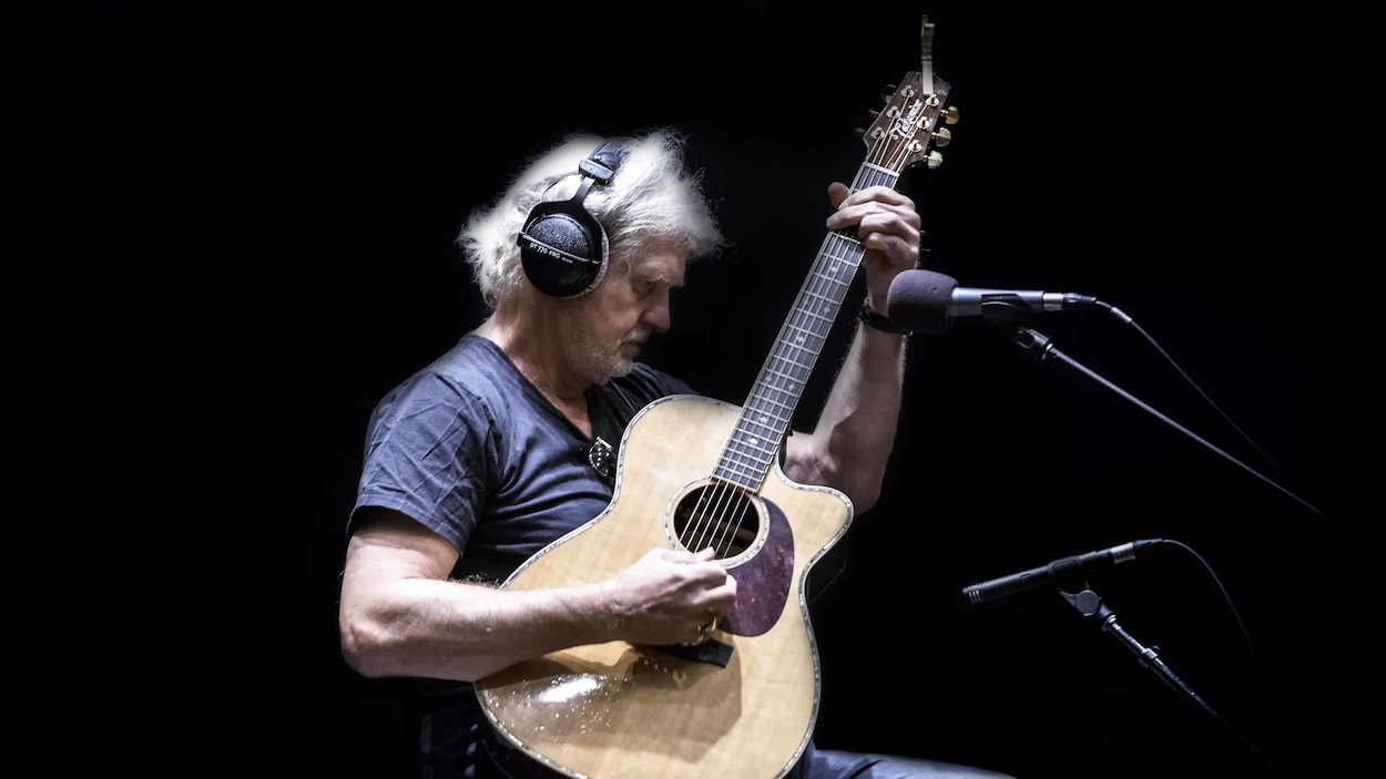 Tom Cochrane chats with Tom Power on q: The Music Tom Cochrane chats with Tom Power on q: The Music