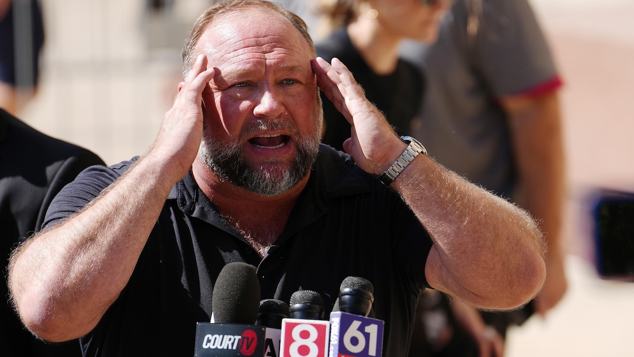 Le site satirique The Onion affirme avoir un nouveau plan pour acquérir Infowars