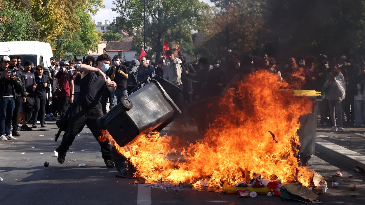 Un mouvement étudiant marqué par des violences en France