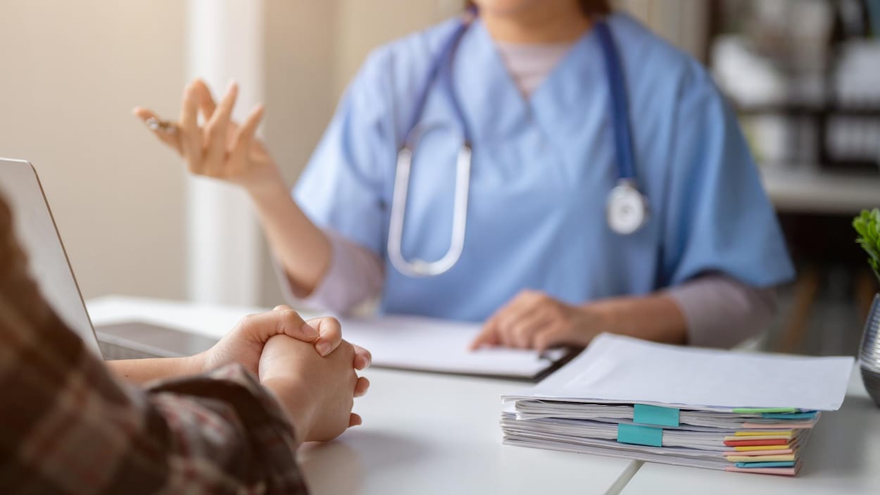 Un Canadien sur deux réussit à avoir des soins dans une langue officielle minoritaire
