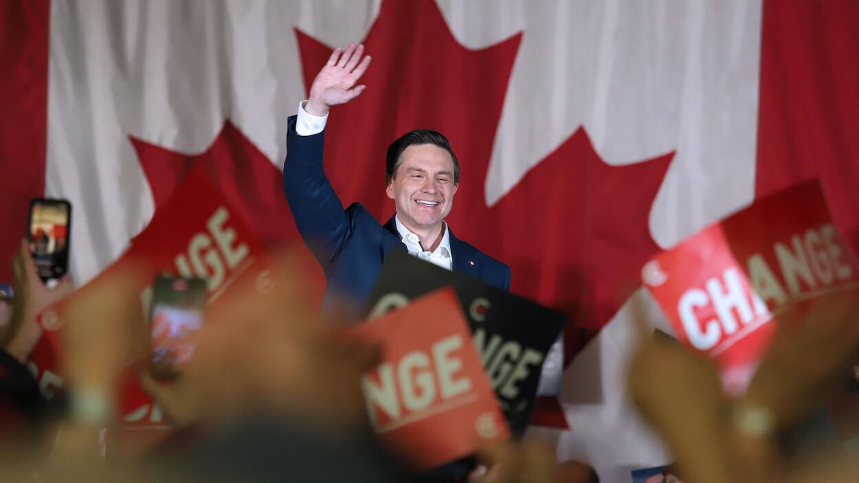 Des maires enthousiastes à l’idée que Pierre Poilievre se présente en Alberta