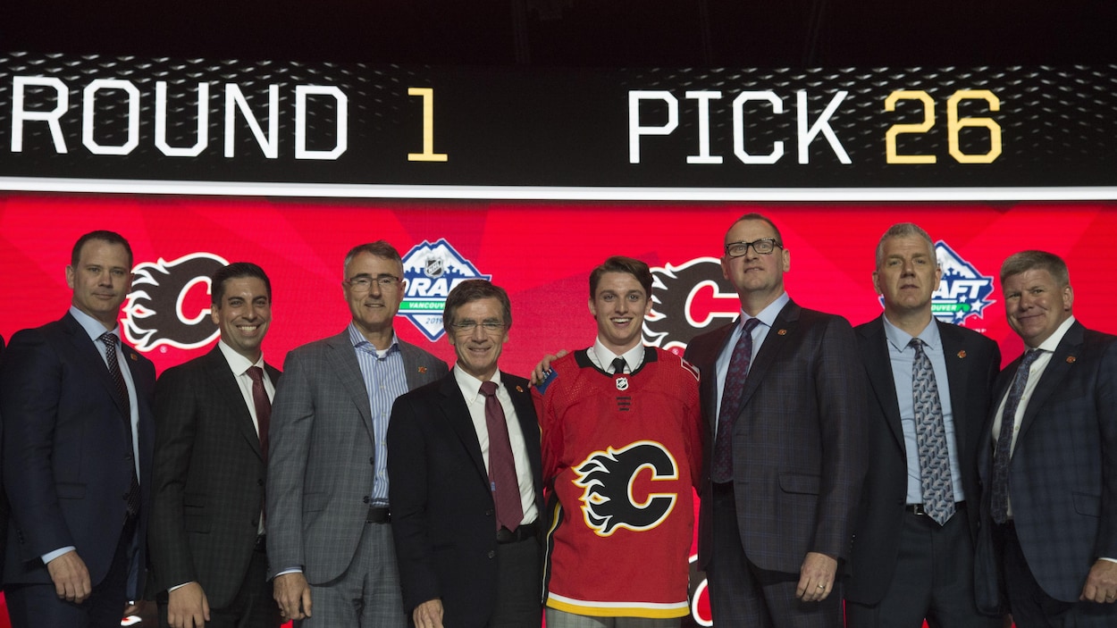 Calgary Flames select Jakob Pelletier during the first round NHL draft at Rogers Arena in Vancouver, Friday, June, 21, 2019. THE CANADIAN PRESS/Jonathan Hayward
