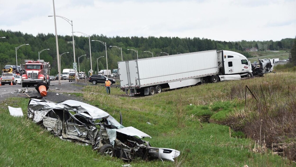 L'accident est survenu sur la route 185 dans le secteur de Saint-Louis-du-Ha! Ha! L'accident est survenu sur la route 185 dans le secteur de Saint-Louis-du-Ha! Ha!