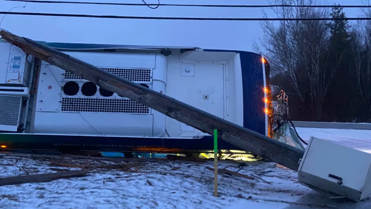 Il raconte l’accident d’autobus sur une route verglacée qu’il a subi à Fredericton