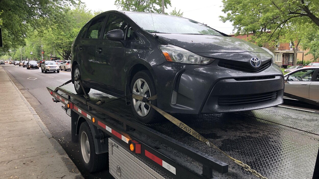 Le taxi a été remorqué.