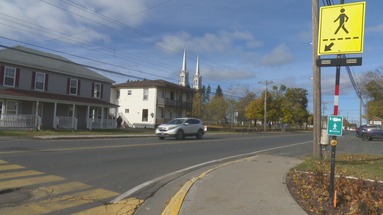 L'intersection de la rue du Couvent et de la rue Principale à Tracadie.